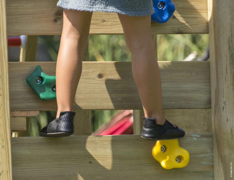 Jungle Lodge | Wooden climbing frame with double swing Jungle Lodge | Wooden climbing frame with double swing